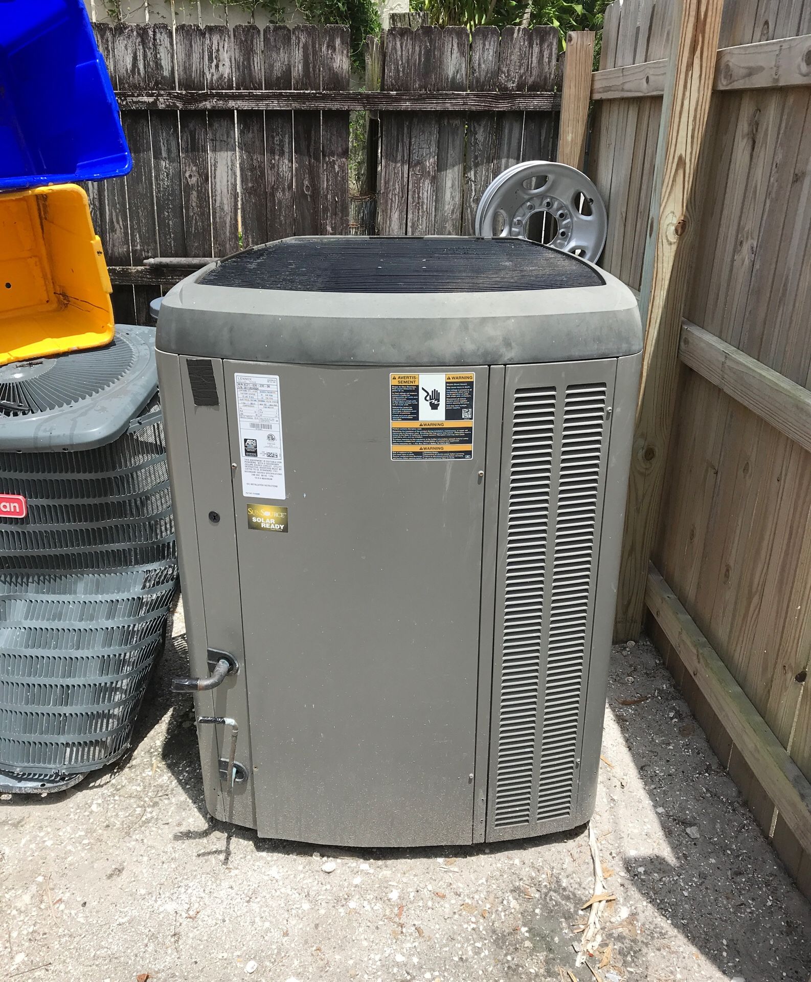 Lennox 2011 5 ton 16 seer 2 Stage Cooling XC21060 condenser with