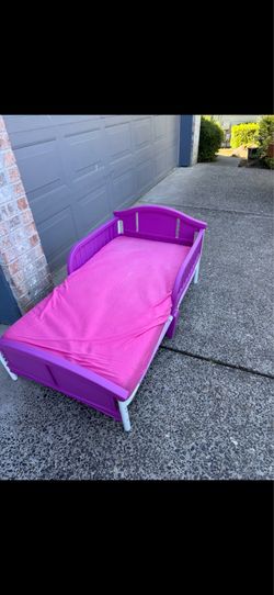 Toddlr bed /mattress