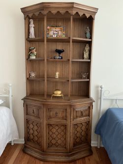 Original wood good as new shelf/cabinet