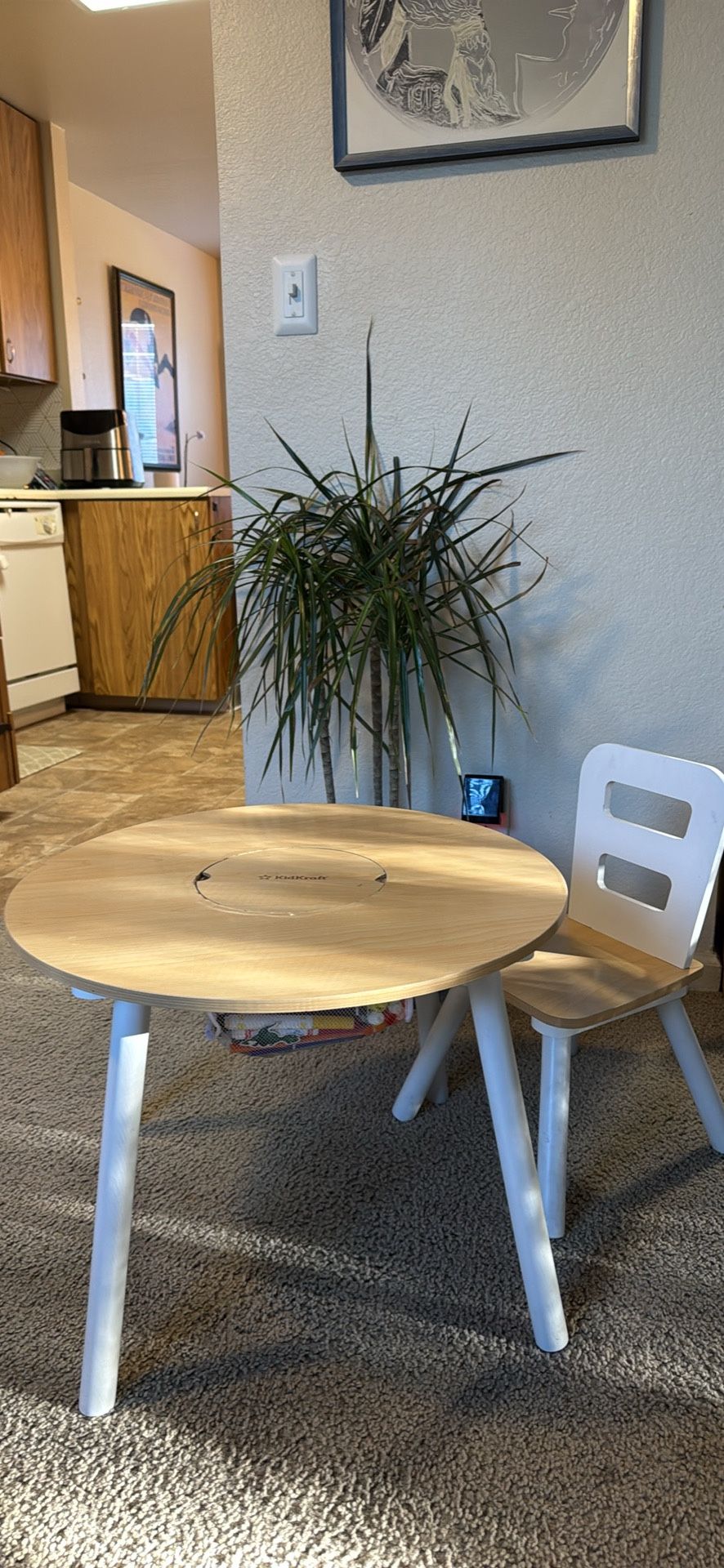 KidKraft Wooden Round Table & 1 Chair with Center Mesh Storage - Natural & White, Gift for Ages