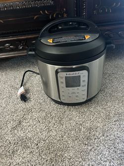 Instant pot pressure cooker