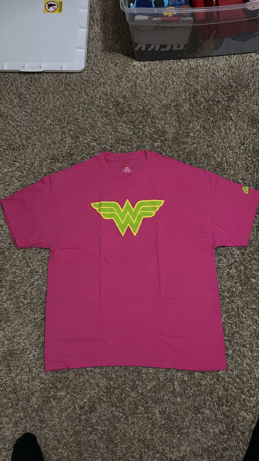 DC Comics Wonder Woman Neon Logo Unisex Graphic Tee - Men’s XL