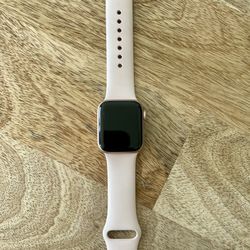 Apple Watch Series 4 (GPS + Cellular, 40MM) - Gold Aluminum Case With Pink Sand Sport Band