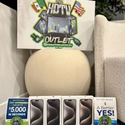 Apple iPhone 15 pro Max 256gb unlocked floor model