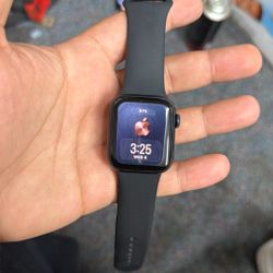 Apple Watch SE 3 [GPS 40mm] Smartwatch 