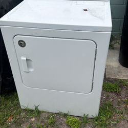 Whirlpool Es Una Secadora Blanca 