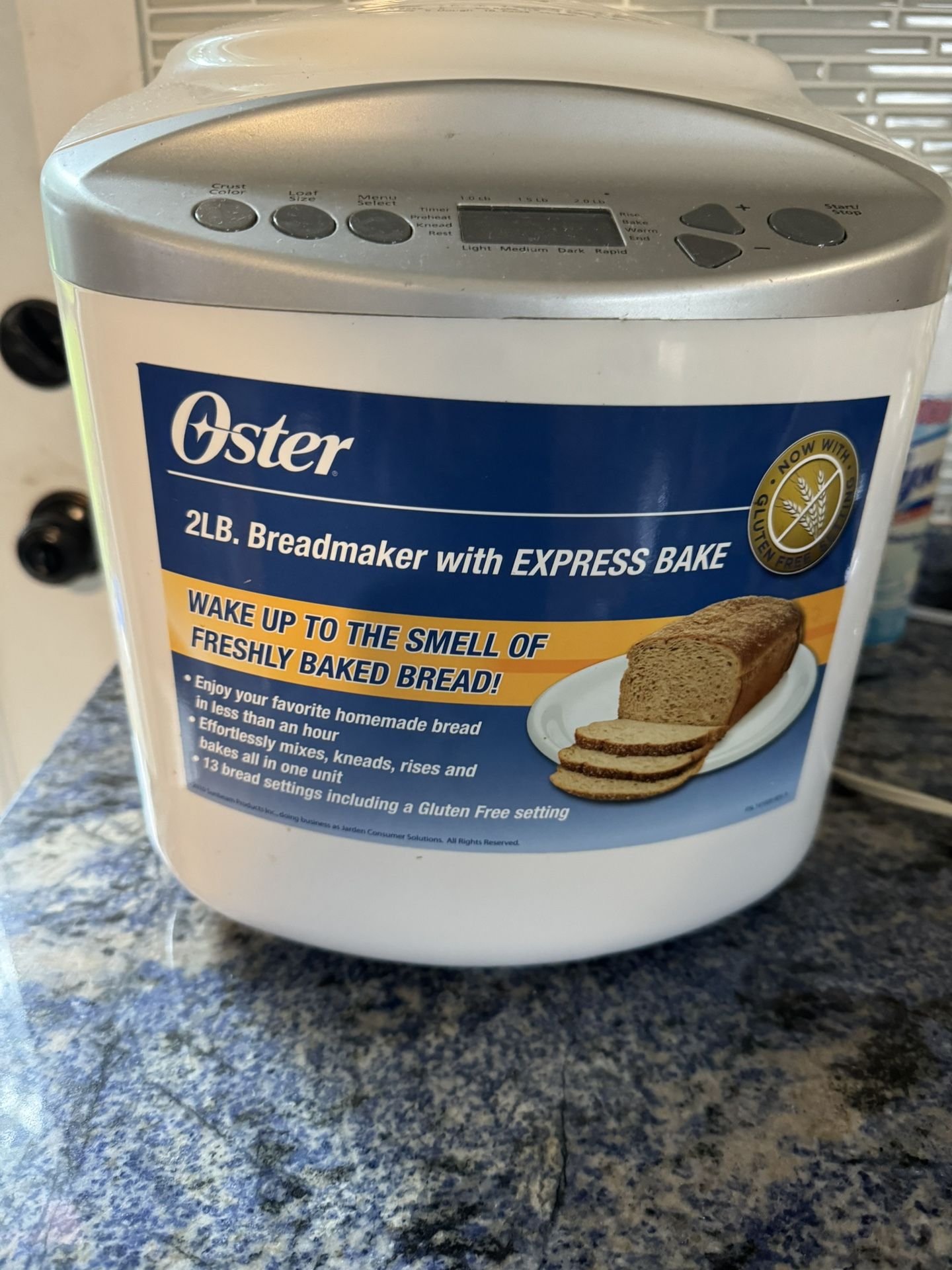 Oster Expressbake Bread Maker with Gluten-Free Setting, 1 -2 Pound, White CKSTBR9050