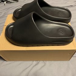 Onyx Yeezy Slide Size 10 
