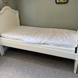 Stanley Furniture Coastal twin bed off white bed frame and headboard slat roll