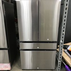 Samsung Bespoke 29 cu. ft. 4-Door French Door Smart Refrigerator