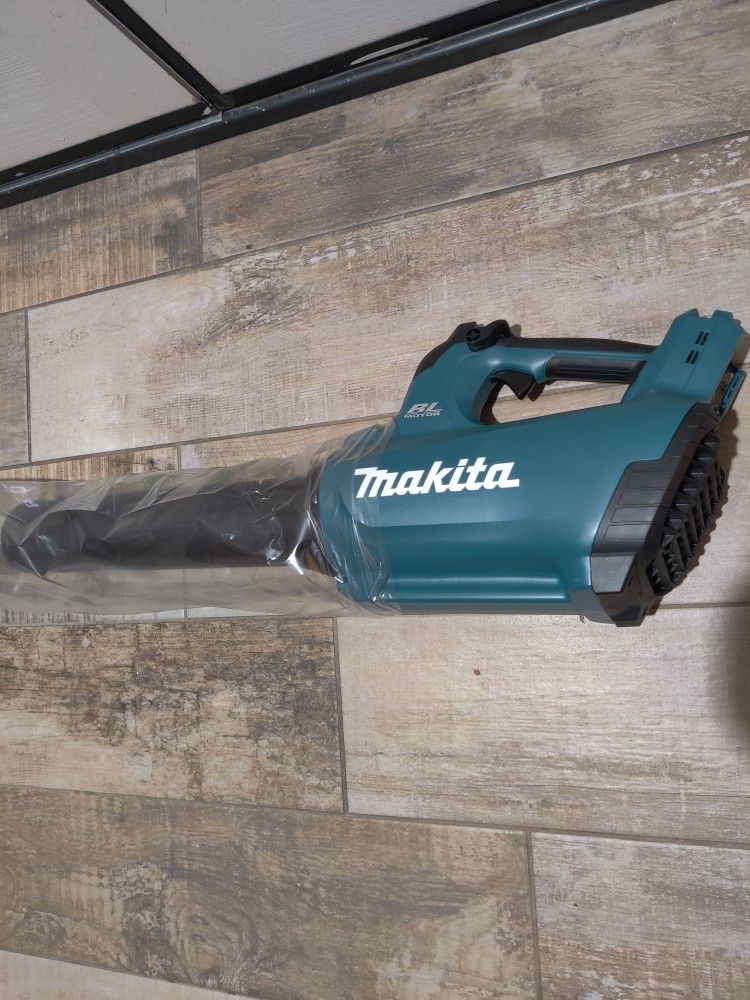 Firm! Brand New Makita 18v Brushless Blower Tool Only REDUCED!! NOW $89.99! FIRM ON PRICE