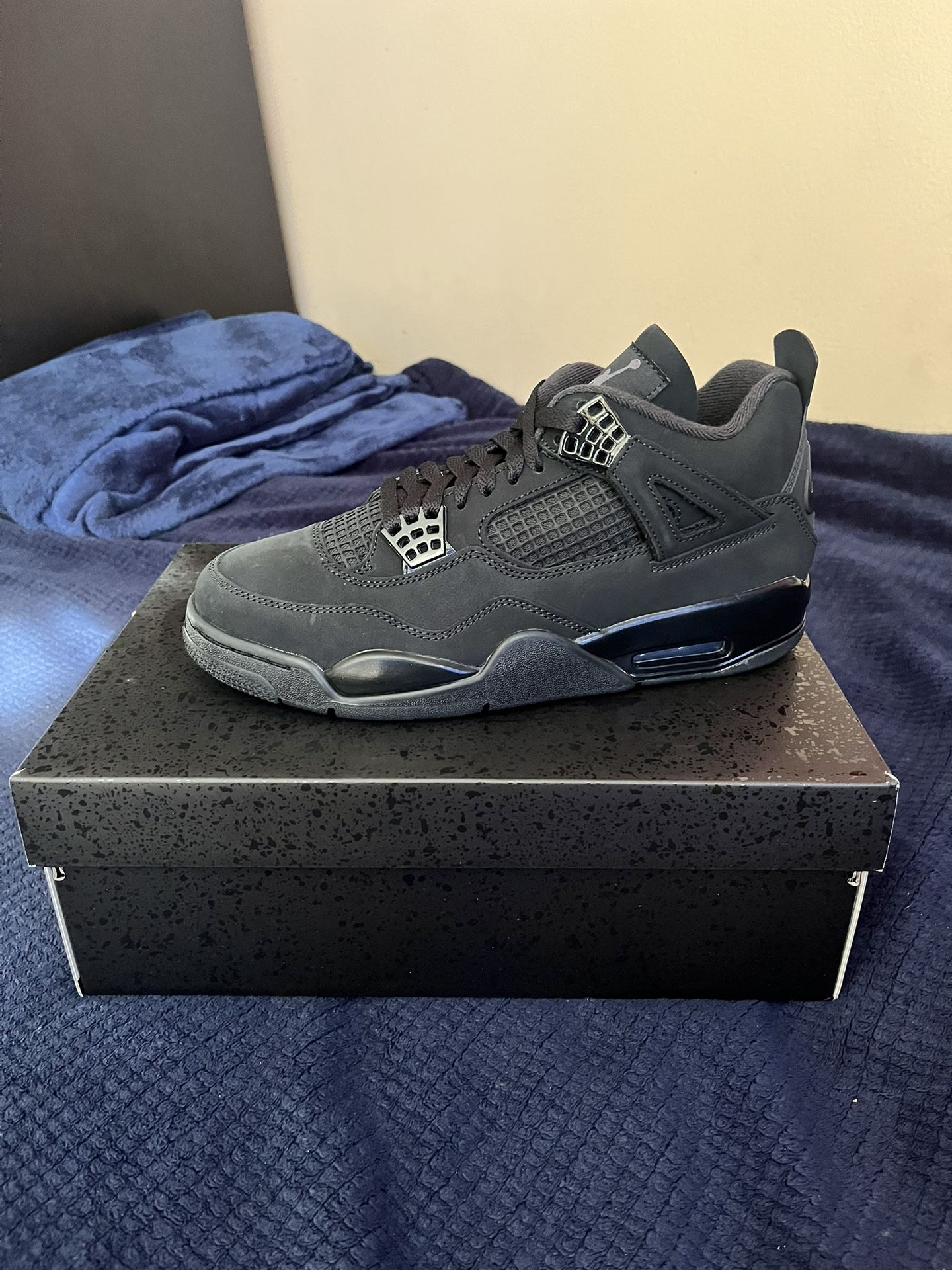 Black Cat Jordan 4 2025 Size 9