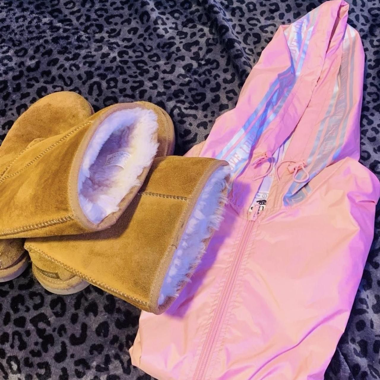 UGG boots And Brand(pink) windbreaker