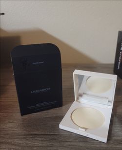 Laura Mercier Real Flawless Pressed Powder Translucent