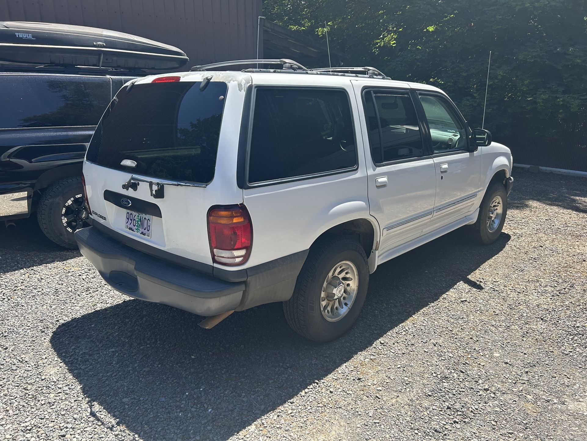 2000 Ford Explorer