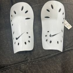 Nike Soccer Kids Small Shin Guards Used.