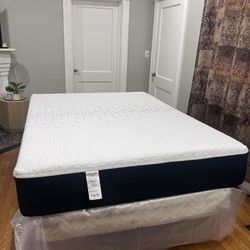 The Nectar Mattress, Queen, Like New, Perfect Condition  Nectar, The Nectar Mattress, Queen, only Asking for $245 Retails for $649  Used less than 90 