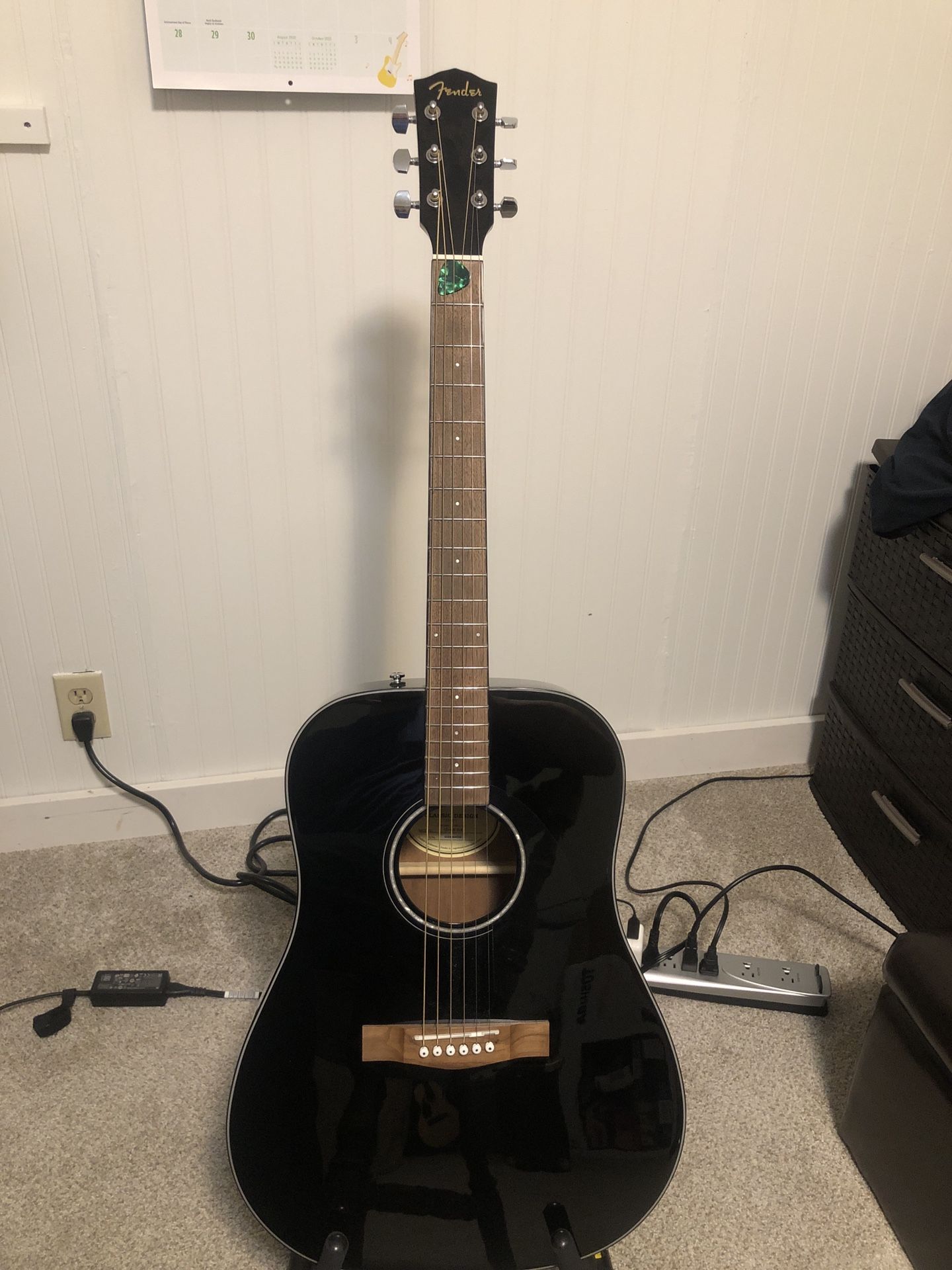 Beautiful Black Fender Acoustic - Mint 