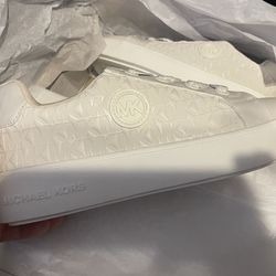 Michael Kors little girl shoe