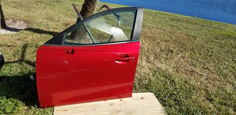 Mazda 3 Hatchback 2017 Driver Door, Puerta