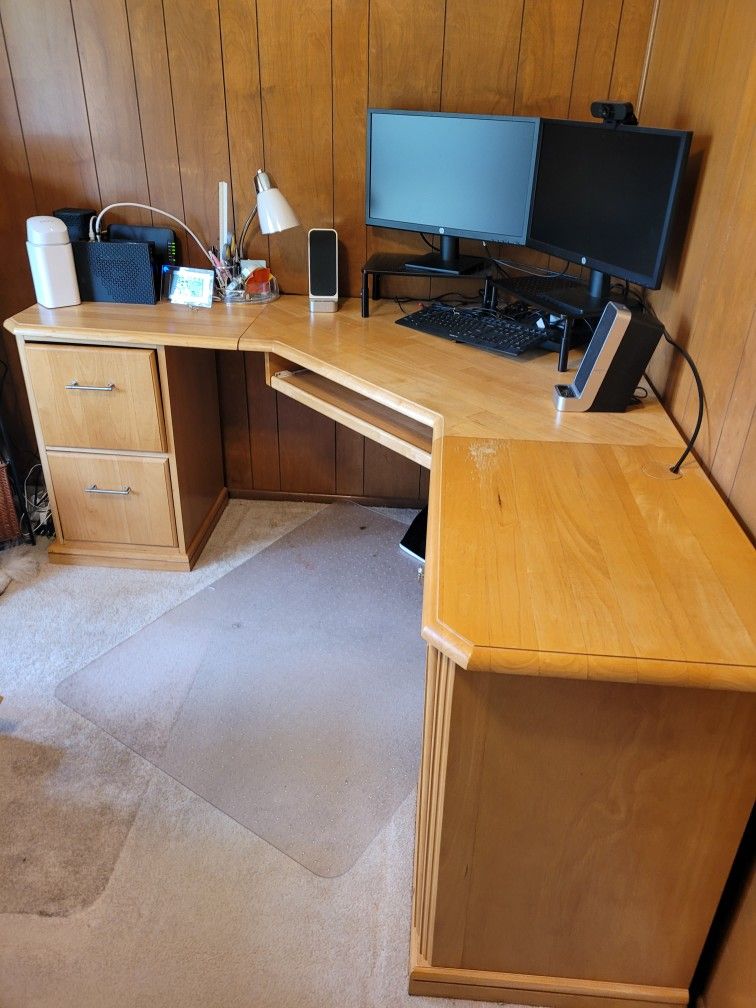 Wood Corner L-shaped Desk