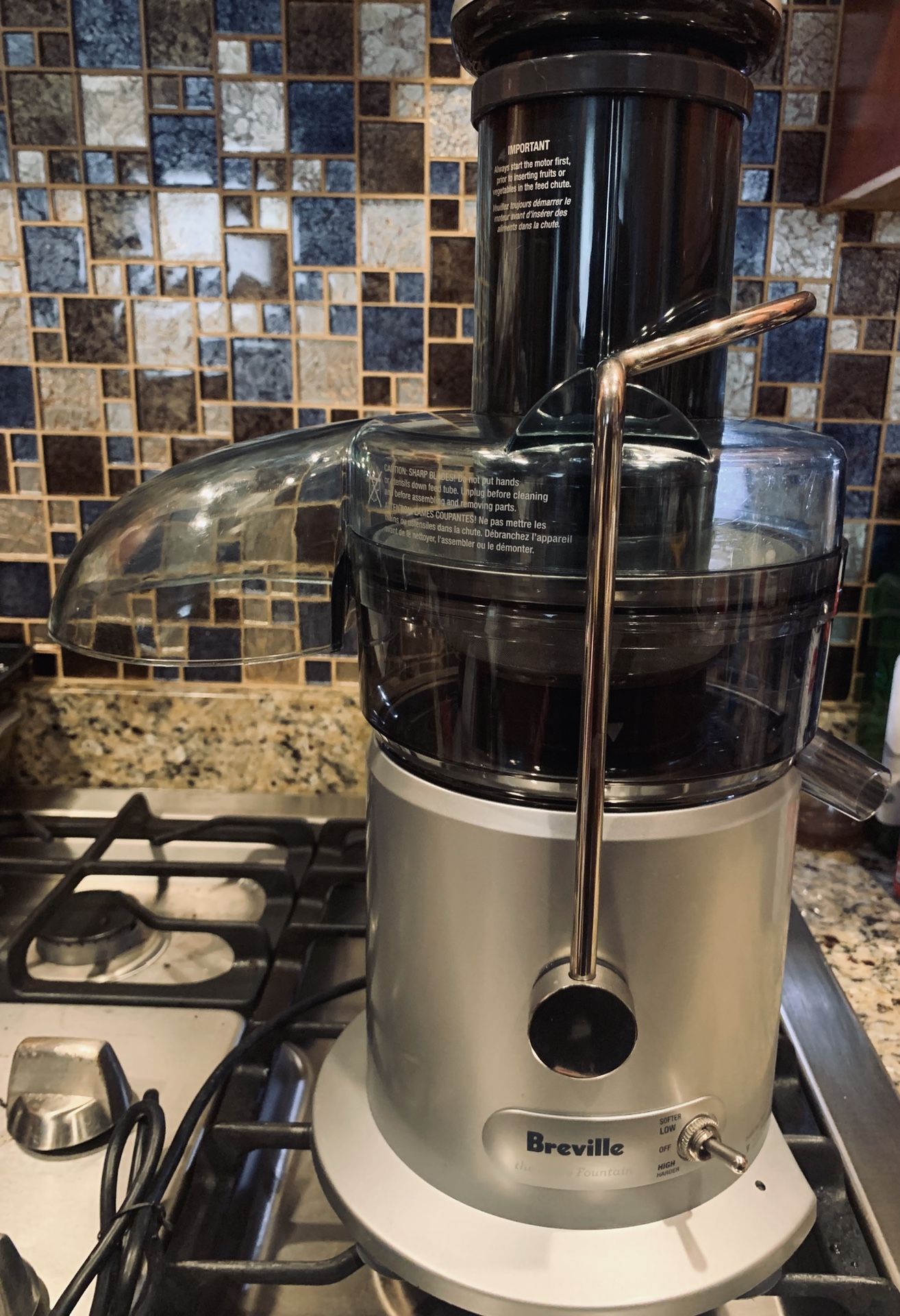 BREVILLE JUICER Breville JE98XL Juice Fountain Plus 850-Watt Juice Extractor