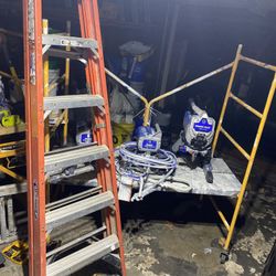 Werner Fiberglass Step Ladder 8’