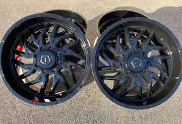 22x10 TIS BLACK FRIDAY SPECIAL OFF  ROAD RIMS 8 LUG FITS FORD F250, F350,F450 FROM 1999 TO THE PRESENT   PRICE NEGOTIABLE  PRECIO NEGOCIABLE   22x10  