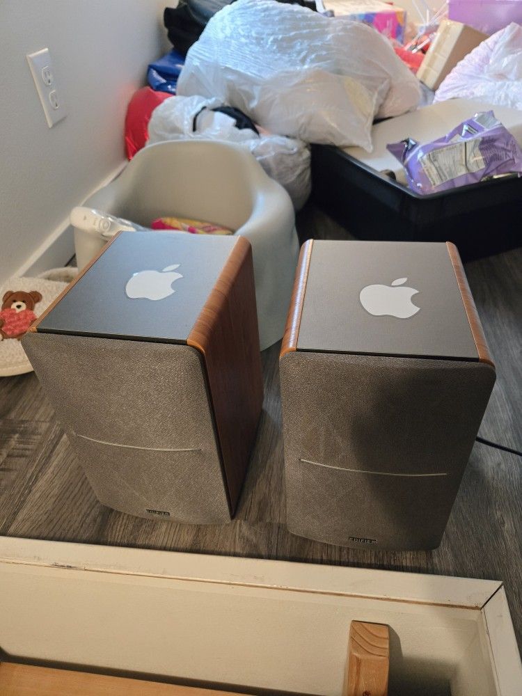 Studio Speakers