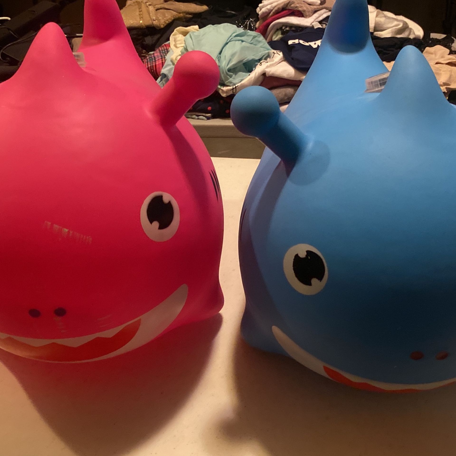 Baby Shark Bounce toy