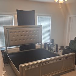 King Size Bed Frame (BASE NOT INCLUDED) 