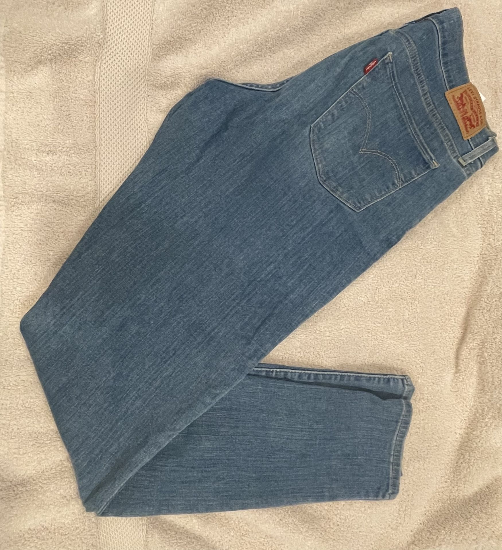 Levi’s 710 Super Skinny Jeans