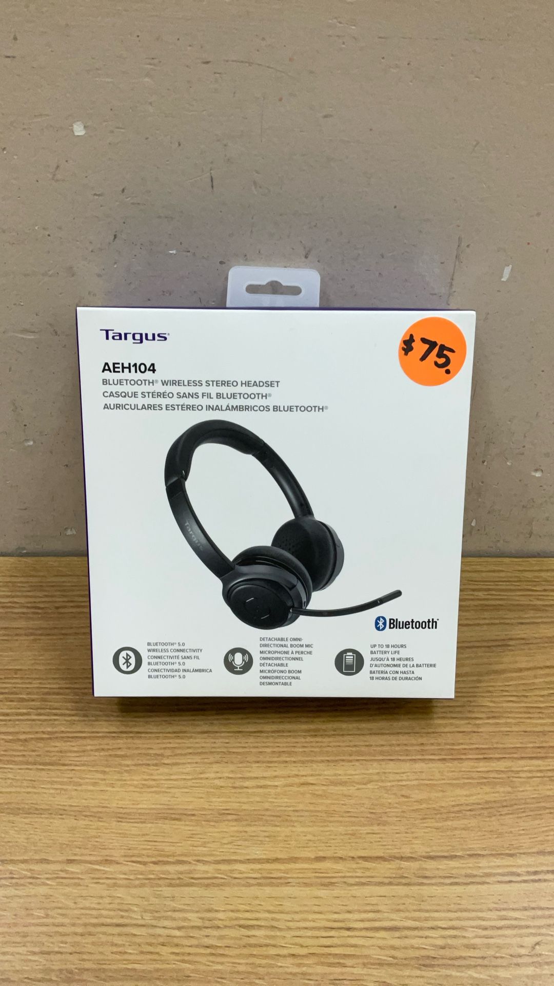 TARGUS AEH104 BLUETOOTH WIRELESS STEREO HEADSET.