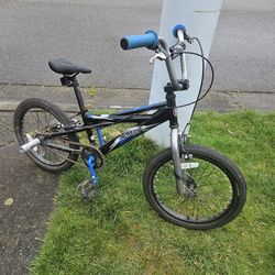 Kids Bike Schwinn Amplify 18", Hand And Foot Brakes, 3-9 Years, Good Condition