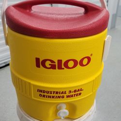 New Igloo 3 Gal Cooler