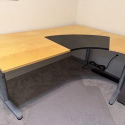 L-Shape Desk. (PICK UP ONLY)