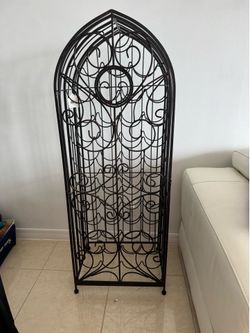 Decorative metal wine rack