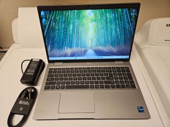 Dell Precision 15.6 Inch Widescreen Intel I7-11850H 32 GB Ram Memory 512 GB SSD Nvidia Graphics GPU