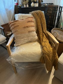 New Studio McGee accent Chair $115  Retails $300