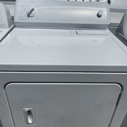 Dryer.   Like New!    Free Delivery! 🚚 