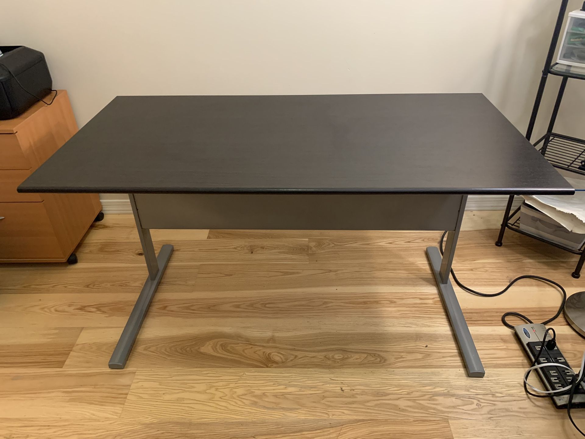 IKEA Fredrik Office Desk for Sale in Phoenix, AZ - OfferUp