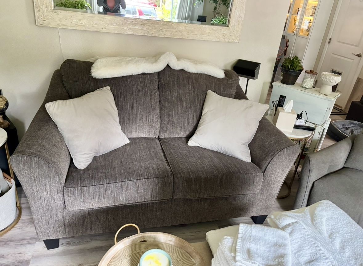 Couch & Loveseat FOR SALE!