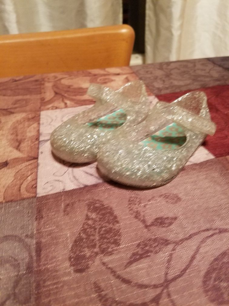 Baby girl shoes size 4