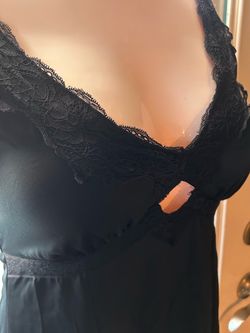 Lacy Little Black Dress w/Cutout Sz XS