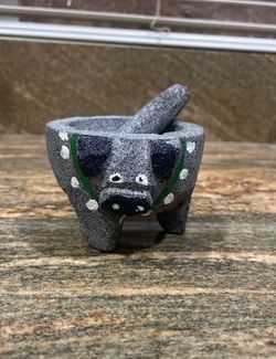 Mini Pig Molcajete