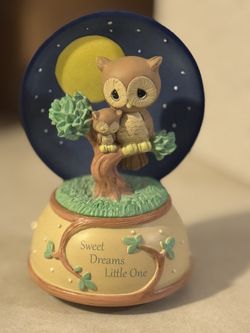 NEW IN BOX! PRECIOUS MOMENTS OWL MUSICAL (BRAHMS LULLABY)