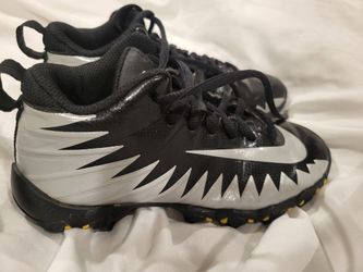 Boys Baseball Cleats