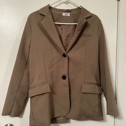 Brown blazer with black buttons
