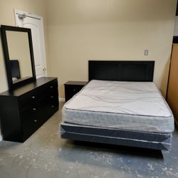 Queen Bedroom Set Everything New In The Box 