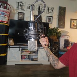 Microphone